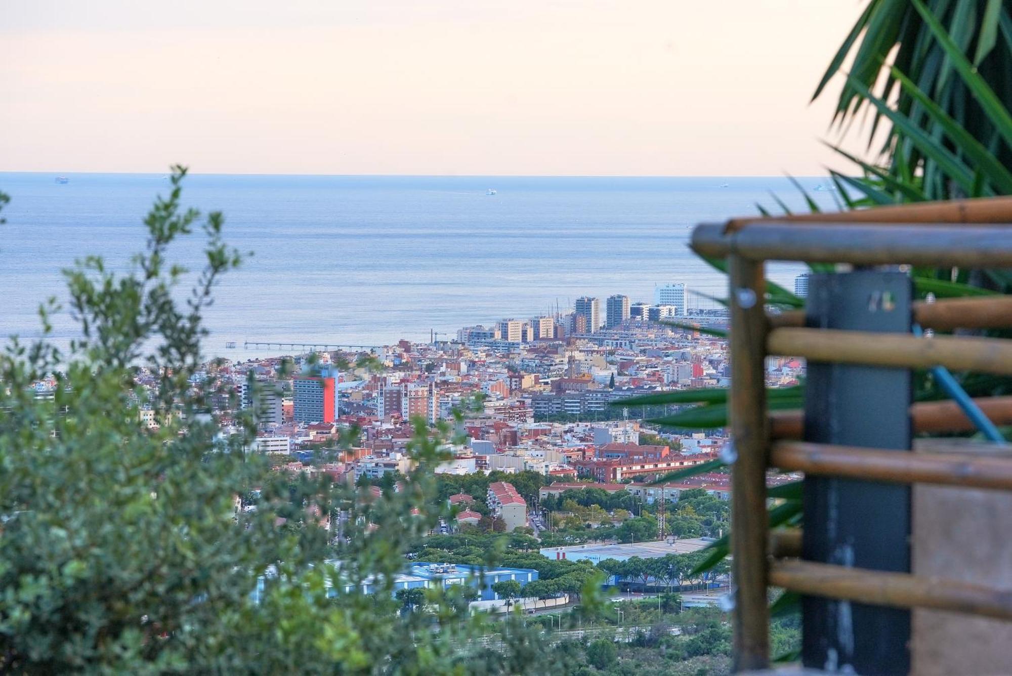 Aaa View Private Terrace Outdoor Heated Hot Tub Family Fun Villa Badalona Exterior foto
